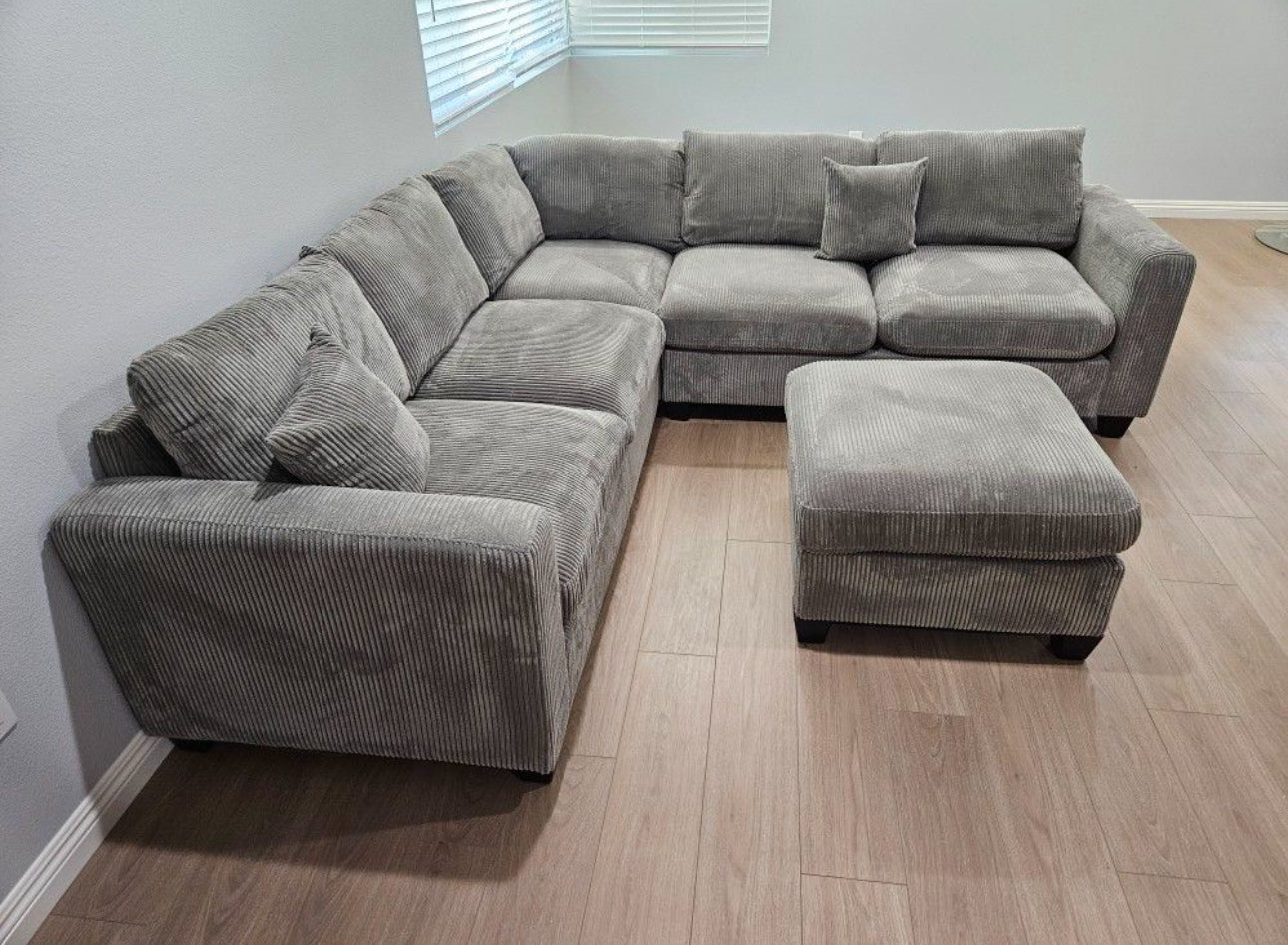 Corduroy 3-Piece Sectional Sofa w ottoman