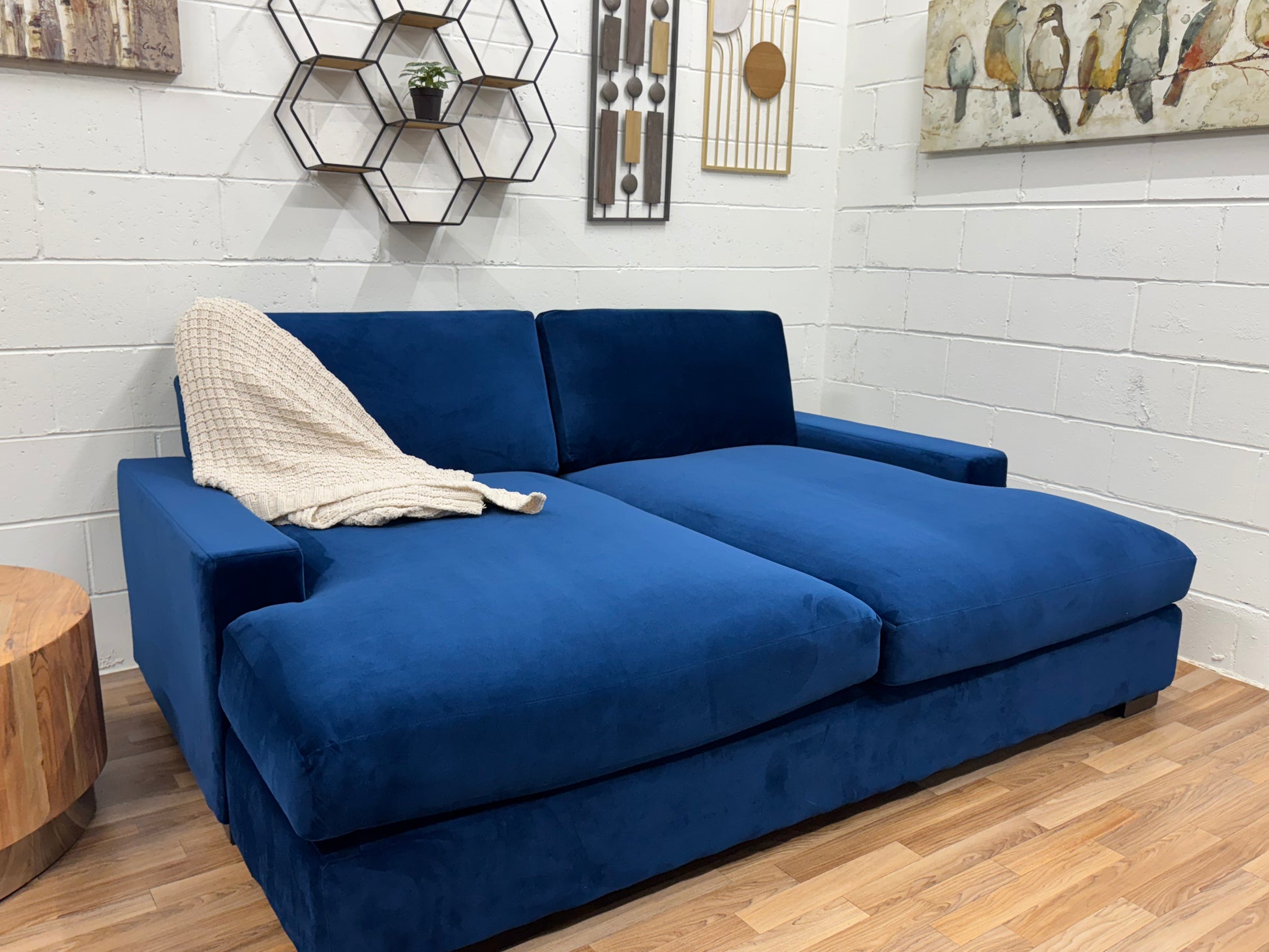 Anton Daybed